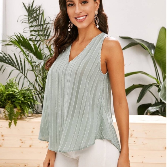 SHEIN V-neck Curved Hem Fuzzy Top - Picture 5 of 8